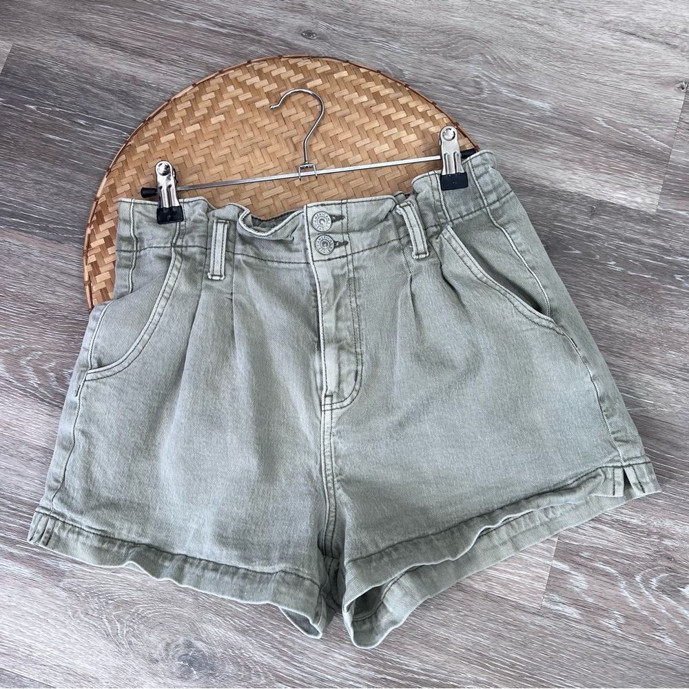 American eagle highest rise mom shorts green
